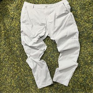 Lululemon Commission Relaxed Taper Golf Pants (35)